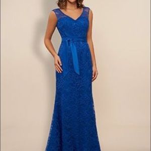 Ivory wedding dress size 22. Perfect Plus dress.